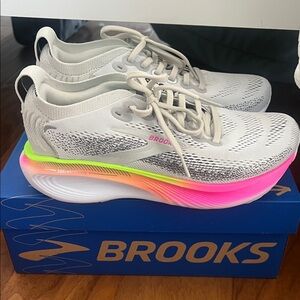 Limited editions Adrenaline 25 GTS Brooks
